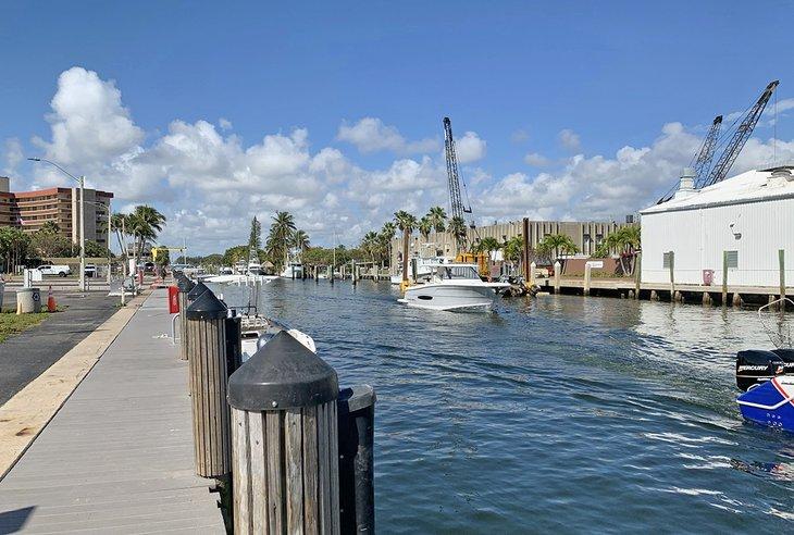 El taxi acuático de Pompano Beach se detiene en múltiples lugares, incluyendo aquí, en el Parque Alsdorf