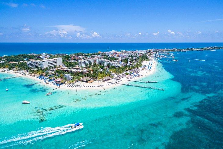 Vista aérea de Playa Norte en Isla Mujeres