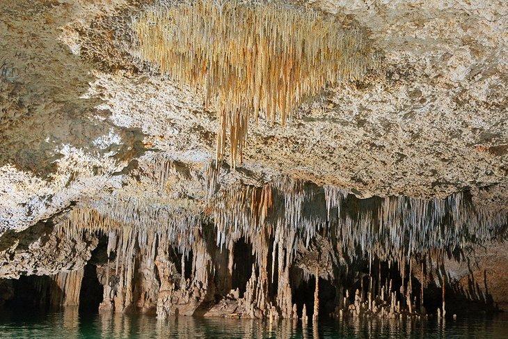 Cavernas subterráneas de Rio Secreto