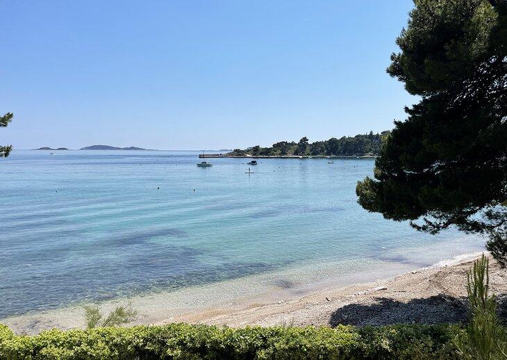 Vista al mar desde la Playa Srebreno