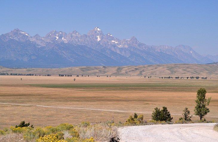 Los Tetons están en plena exhibición desde el Camping Curtis Canyon