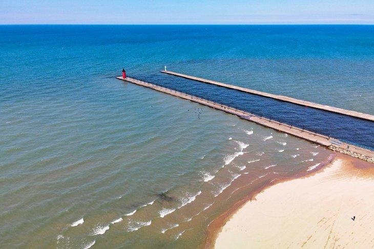 Luftaufnahme des South Beach in South Haven