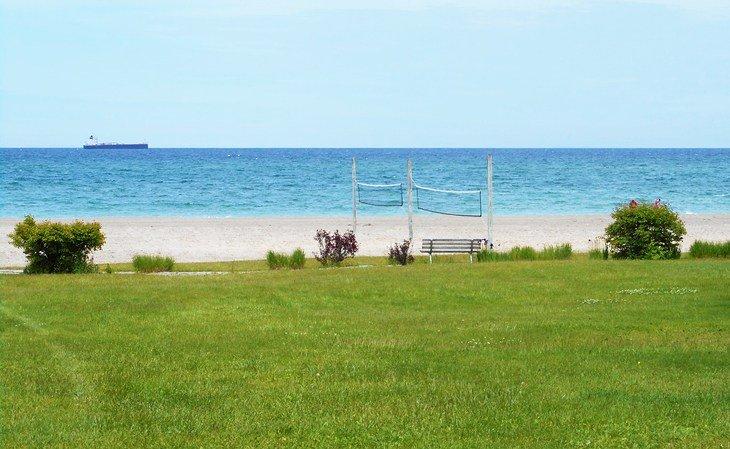 Lakeside Strand
