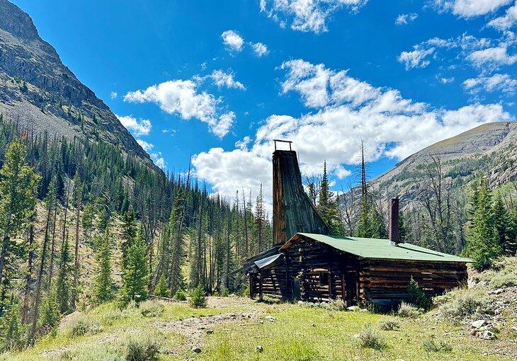 Un bâtiment à Kirwin Ghost Town