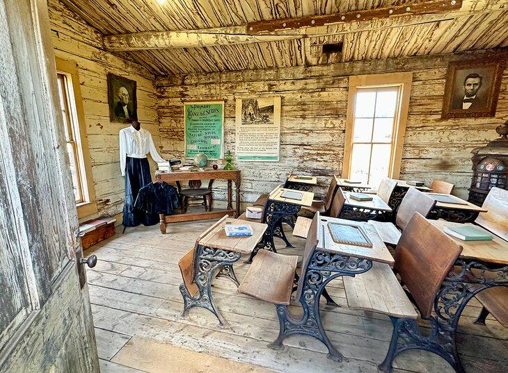 Une école à Old Trail Town
