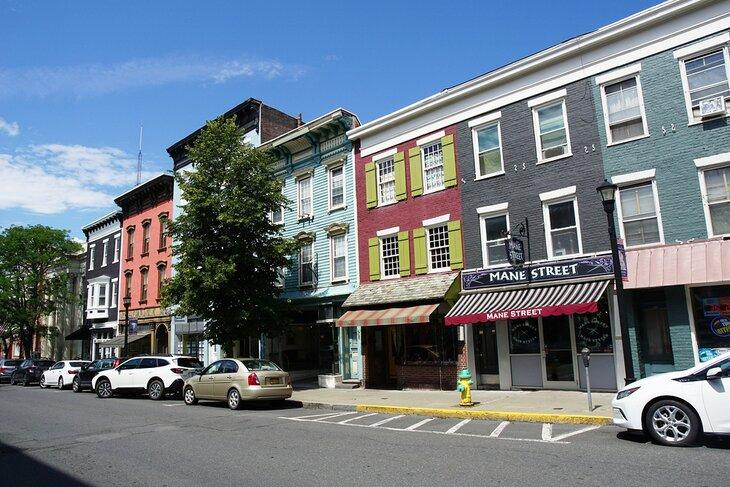 Calle Warren en el centro de Hudson, Nueva York