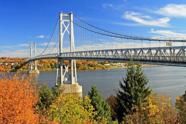 Puente Mid-Hudson cruzando el río Hudson en Poughkeepsie