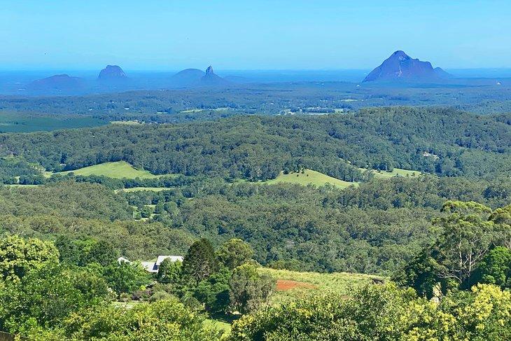 Vista de las Glasshouse Mountains desde Maleny