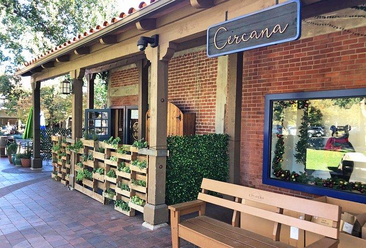 Cercana en Ojai vende tesoros locales e internacionales