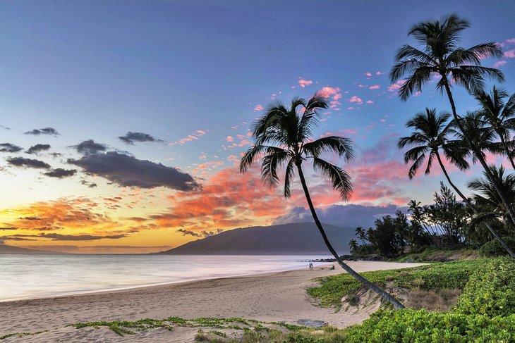 Playa Charley Young al atardecer