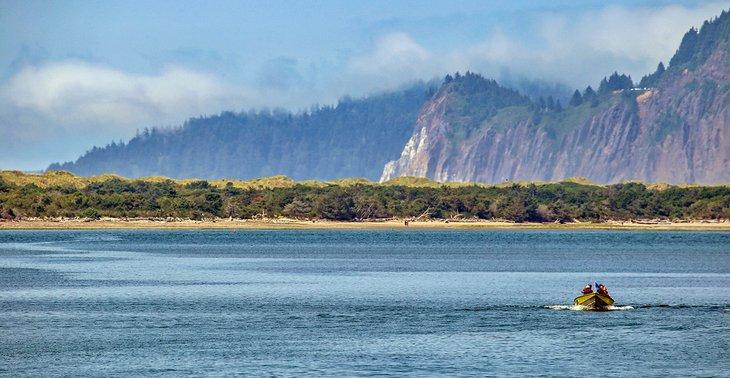 Barco de cangrejos en la Bahía de Nehalem