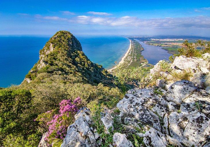 Vista desde el Monte Circeo a Spiaggia de Sabaudia