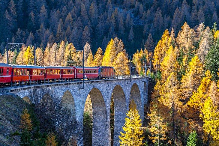 La línea del ferrocarril Bernina