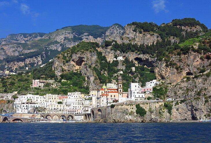 La costa de Amalfi vista desde un barco