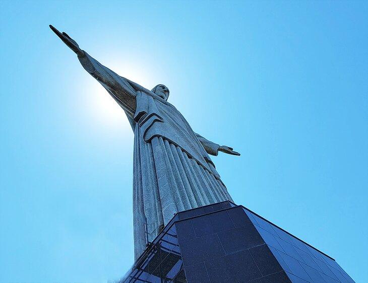 Cristo Redentor desde la base