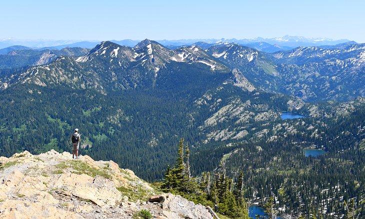 Senderismo en Jewel Basin, dentro del Bosque Nacional Flathead