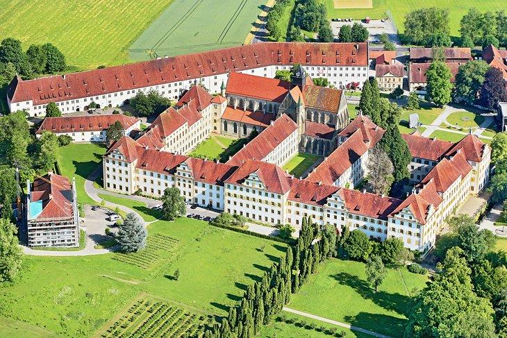 Salem Abbey y Palacio