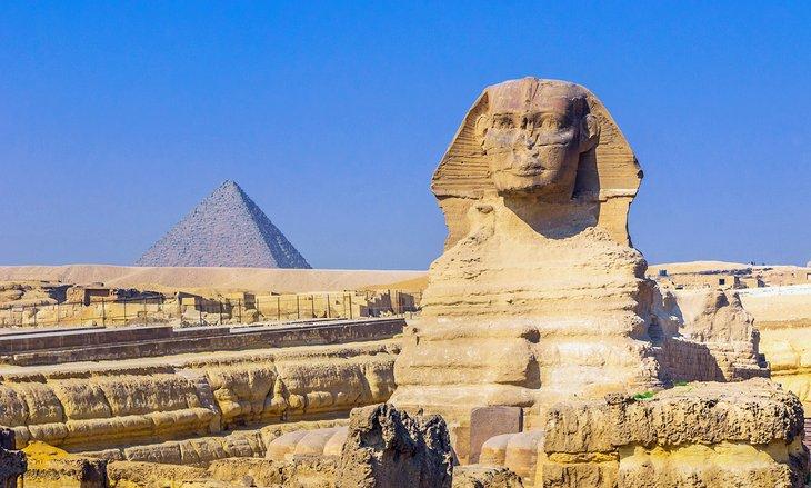 Esfinge y pirámides en Giza, El Cairo