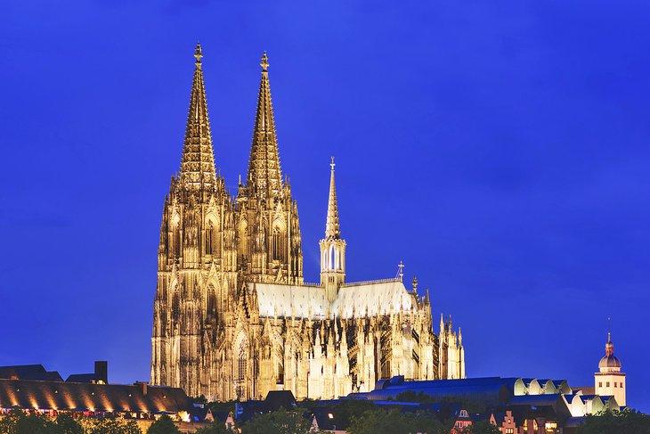 Catedral de Colonia de noche