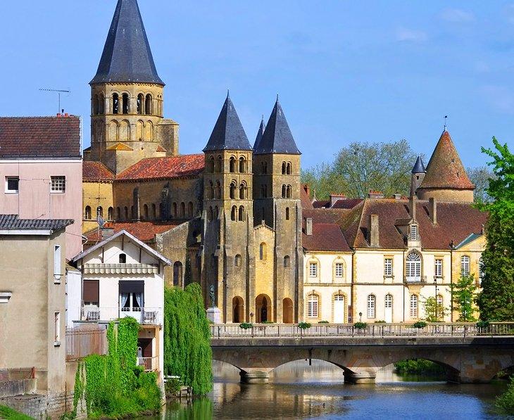 Attractions & Lieux à Visiter en Bourgogne