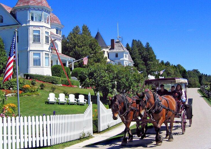 Atracciones y Cosas que Hacer en la Isla Mackinac, MI
