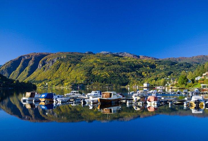 Touristische Attraktionen im Hardangerfjord-Gebiet