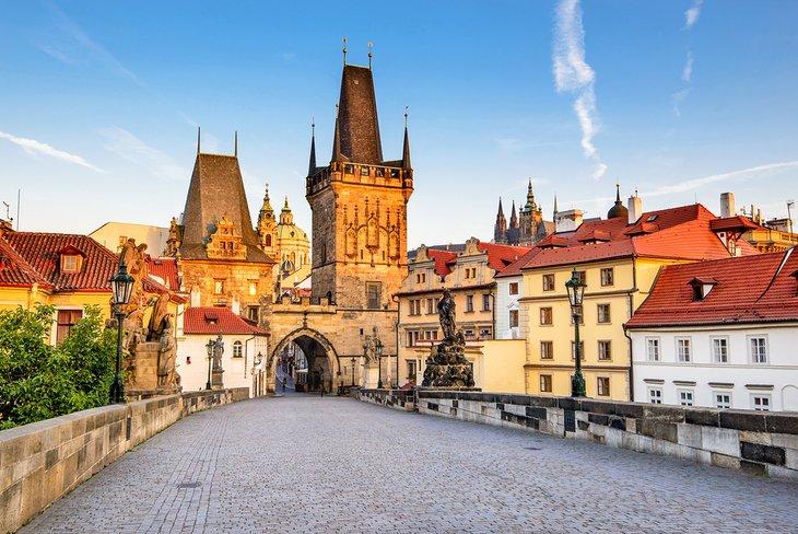 Desde el Aeropuerto de Praga al Centro de la Ciudad: Formas de Llegar